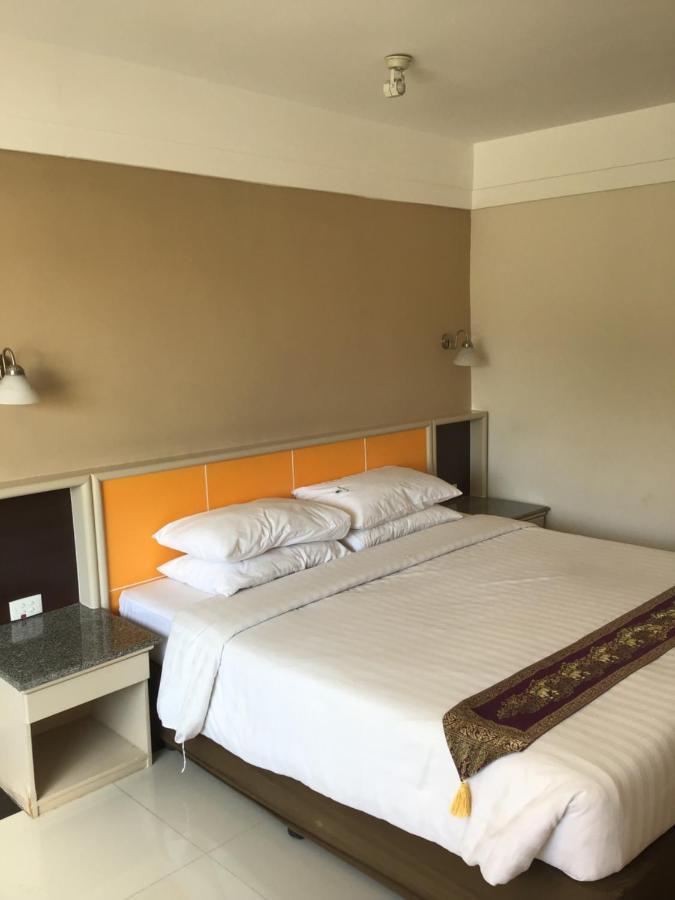 ต้นคูน โฮเทล Hotel อุดรธานี ภายนอก รูปภาพ