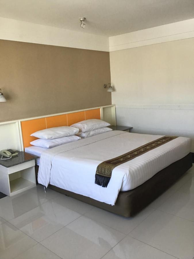 ต้นคูน โฮเทล Hotel อุดรธานี ภายนอก รูปภาพ